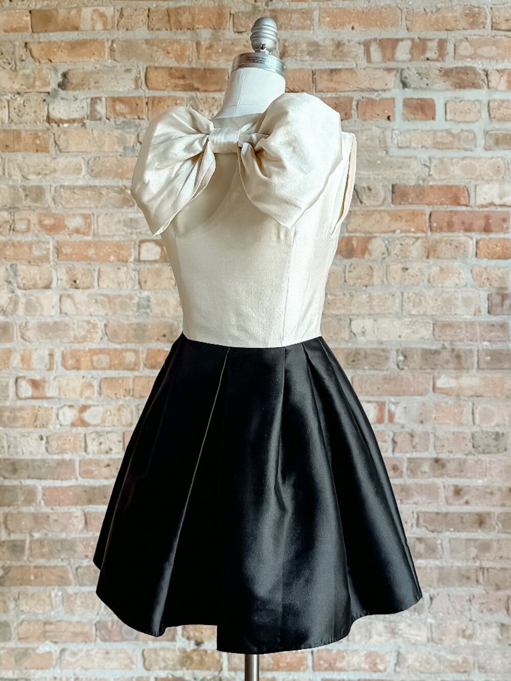 BNWOT Suite Silk Colorblock Dress with Bow Detail